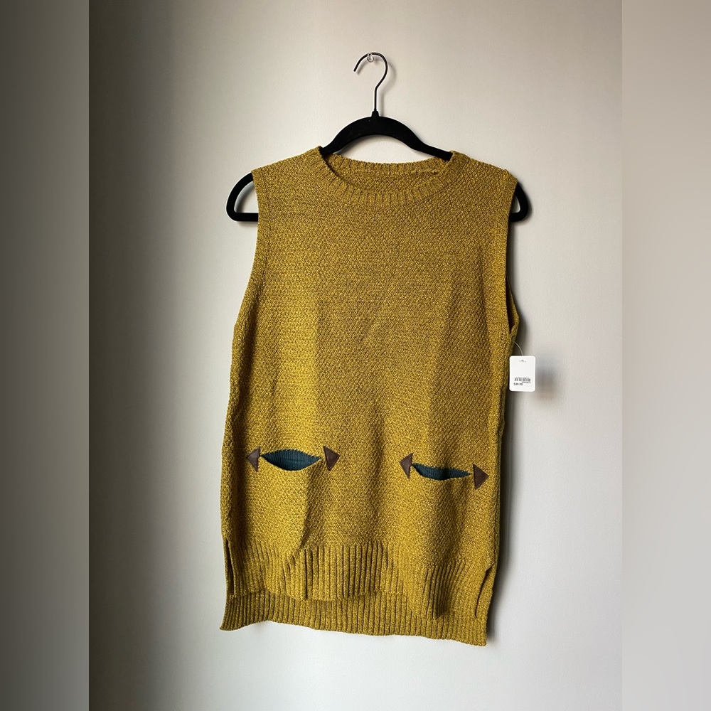 Sweater vest top